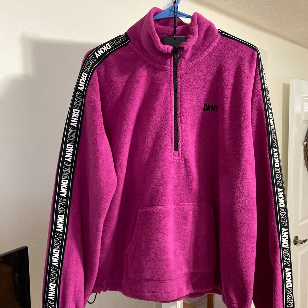 NWTS DKNY Pullover Fleece - Picture 5 of 9